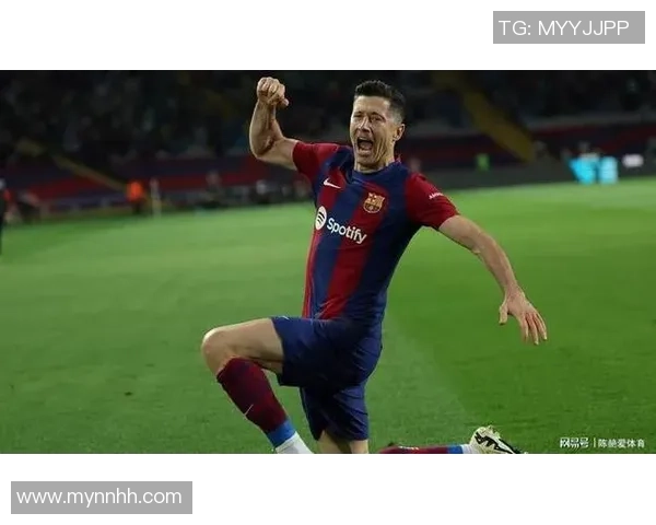 弗里克:赢下竞赛很高兴,莱万展示出了彻底不一样的状况 弗里克:赢下竞赛很高兴,莱万展示出了彻底不一样的状况