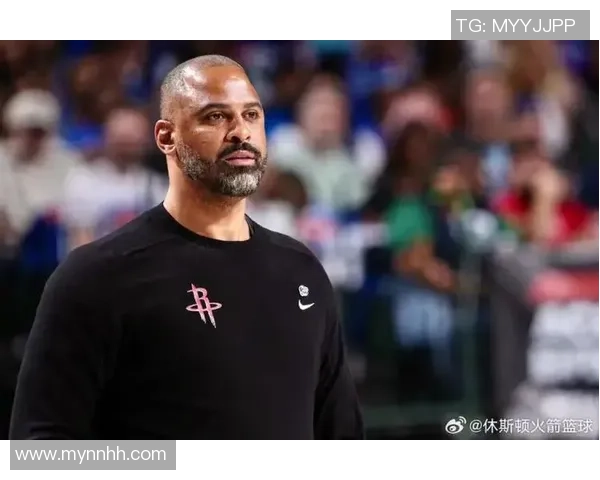 火记晒乌度卡爆粗口瞬间：申京显着被犯规不吹！掘记称该直接驱赶